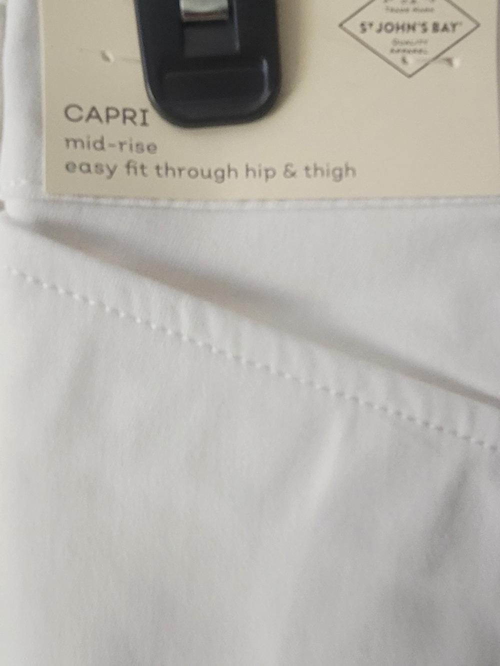 St. John's Bay White Capri Mid-Rise Women’s Pants